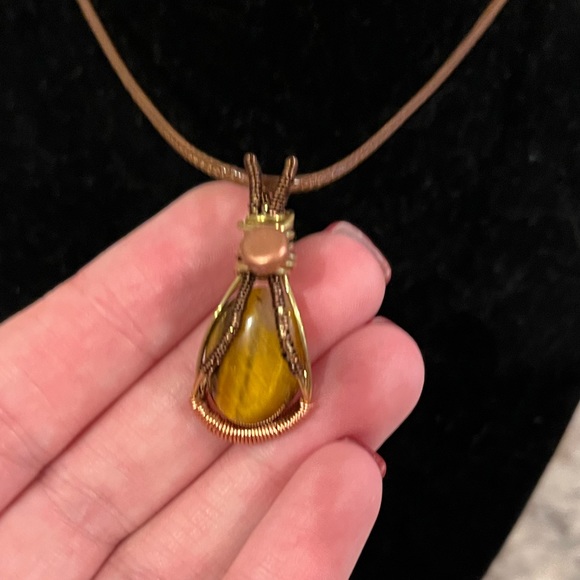 Cats Eye Necklace - Picture 1 of 3